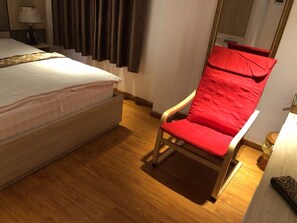Luxury Double Room Single Use | Premium bedding, pillowtop beds, minibar, desk - Phi Long Hotel (Tuy Hoa)