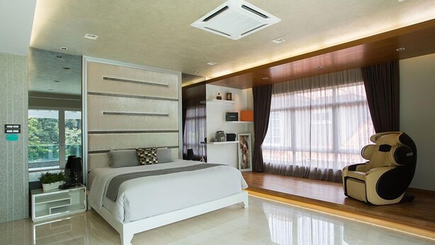 Executive Bungalow | 8 bedrooms, premium bedding, in-room safe, desk