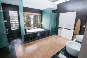 Villa, 4 Bedrooms, Private Pool | Bathroom