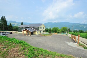 Exterior - Lodge B&W (Minamiuonuma)