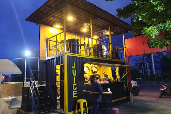 Coffee shop