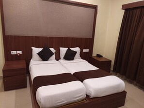 Deluxe Twin Room, 1 Bedroom, City View | 1 bedroom, Egyptian cotton sheets, premium bedding, down comforters