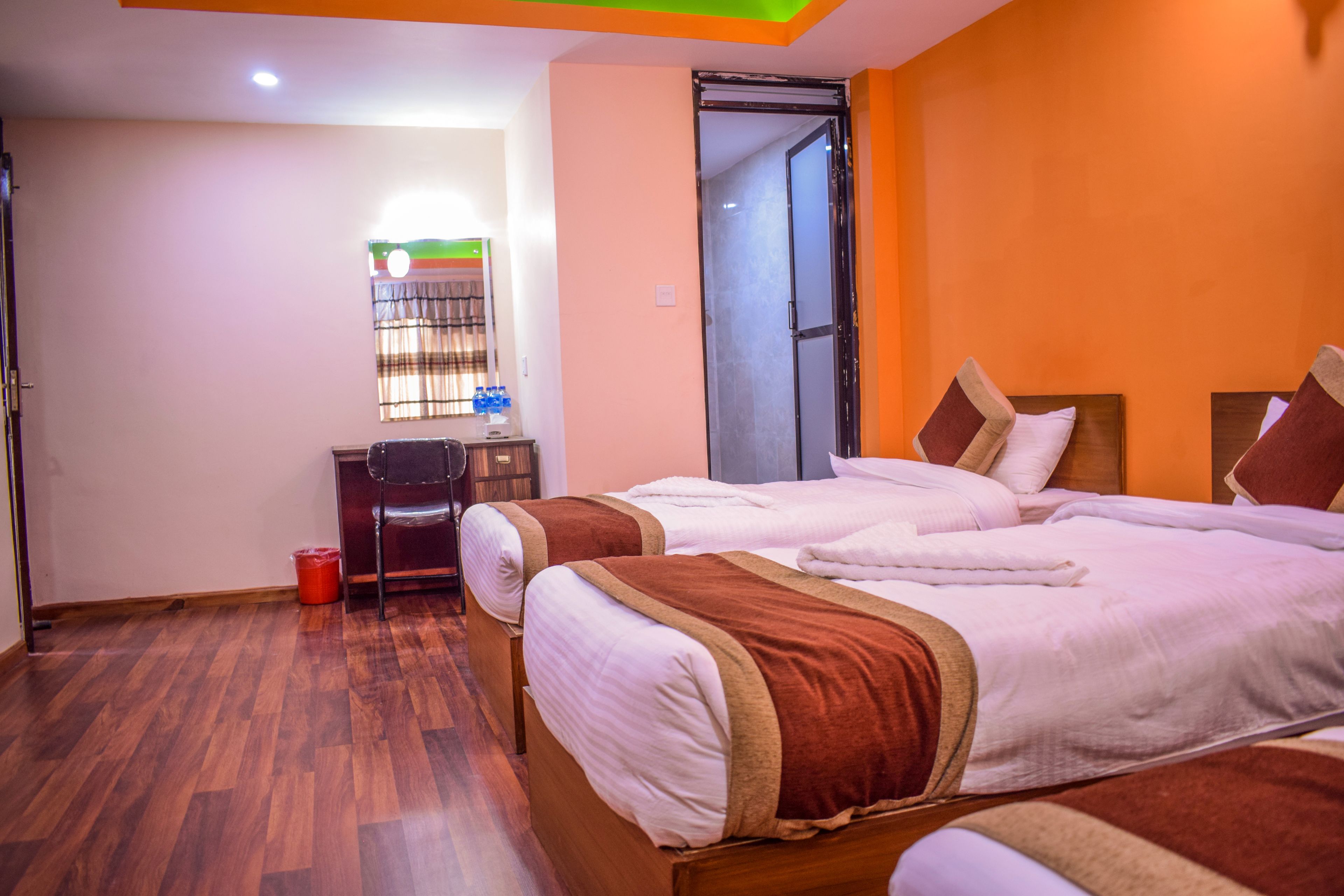 Habitación triple estándar, 3 camas individuales | Terraza o patio