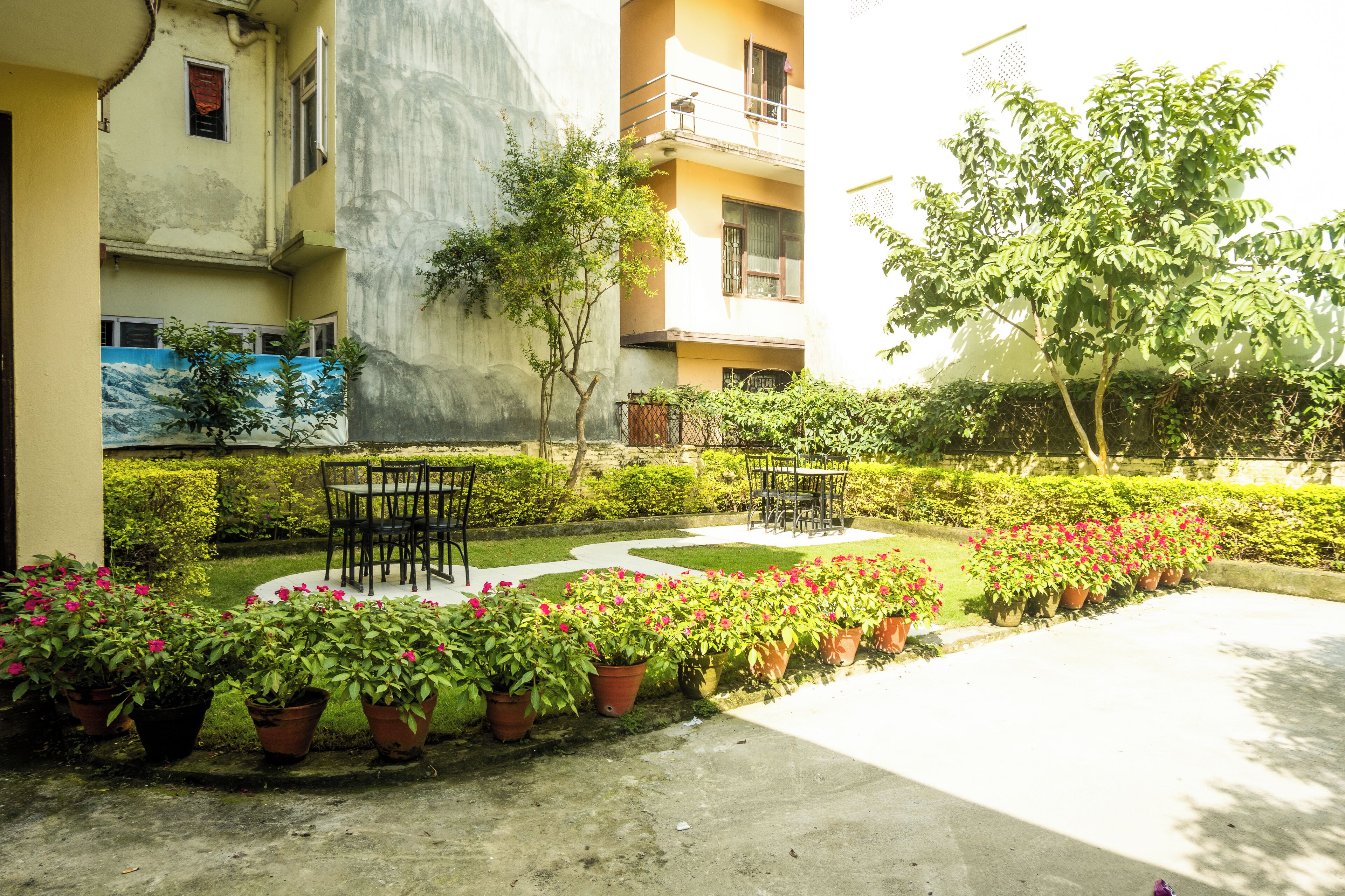 basic twin room | city view