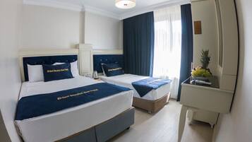 Classic Triple Room, 1 Bedroom | Premium bedding, minibar, desk, iron/ironing board