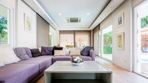 3-Bedroom Pool Villa | リビングルーム