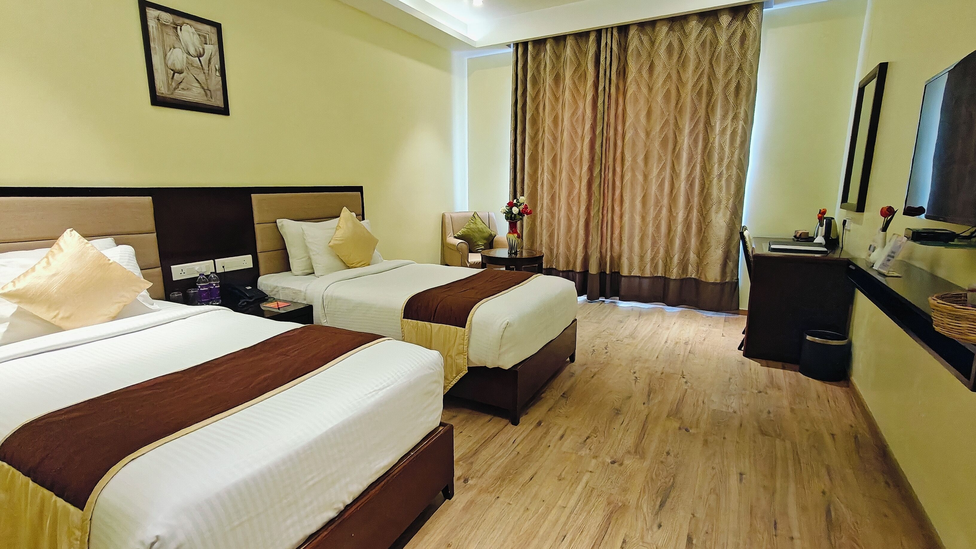 Premium Twin Room, 1 Bedroom, City View | Egyptian cotton sheets, premium bedding, down comforters, pillowtop beds