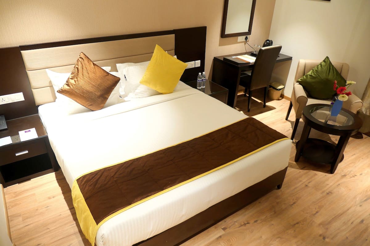 Premium Twin Room, 1 Bedroom, City View | Egyptian cotton sheets, premium bedding, down comforters, pillowtop beds