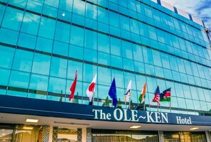 Front of property - The Ole-Ken Hotel (Nakuru)