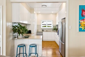 3 Bedroom Cottage | Private kitchen | Full-sized fridge, microwave, oven, stovetop - Keeler Cottage (East Toowoomba)