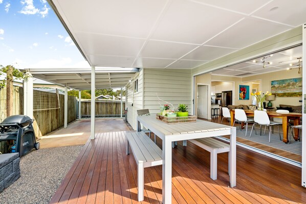 3 Bedroom Cottage | Terrace/patio