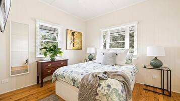 3 Bedroom Cottage | 3 bedrooms, premium bedding, individually decorated