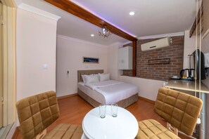 Superior Penthouse, 1 Bedroom, City View