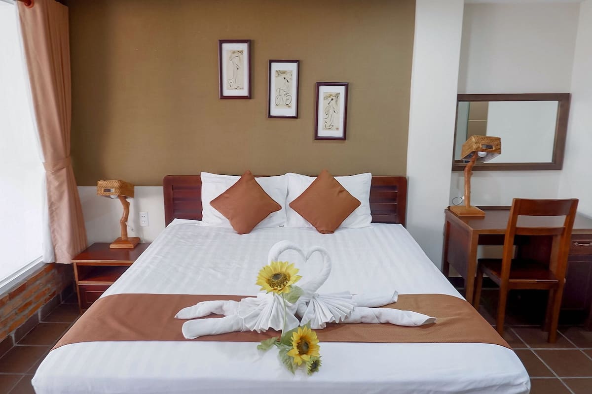 Phòng Superior, ban công | Minibar, bàn, giường gấp/giường phụ (phụ phí) 