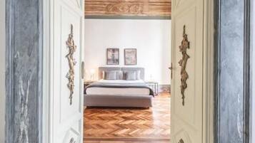 Royal Suite | Premium bedding, minibar, in-room safe, desk