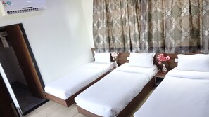 Rollaway beds, free WiFi