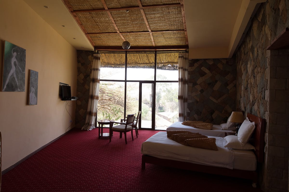 1 bedroom, premium bedding, minibar, in-room safe