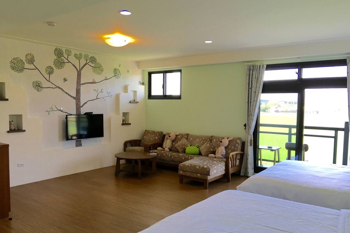 Desk, blackout curtains, rollaway beds, free WiFi