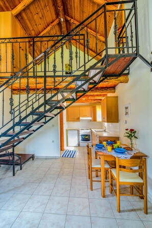 Fridge, oven, stovetop, espresso maker - Athousakis Village (Chania)