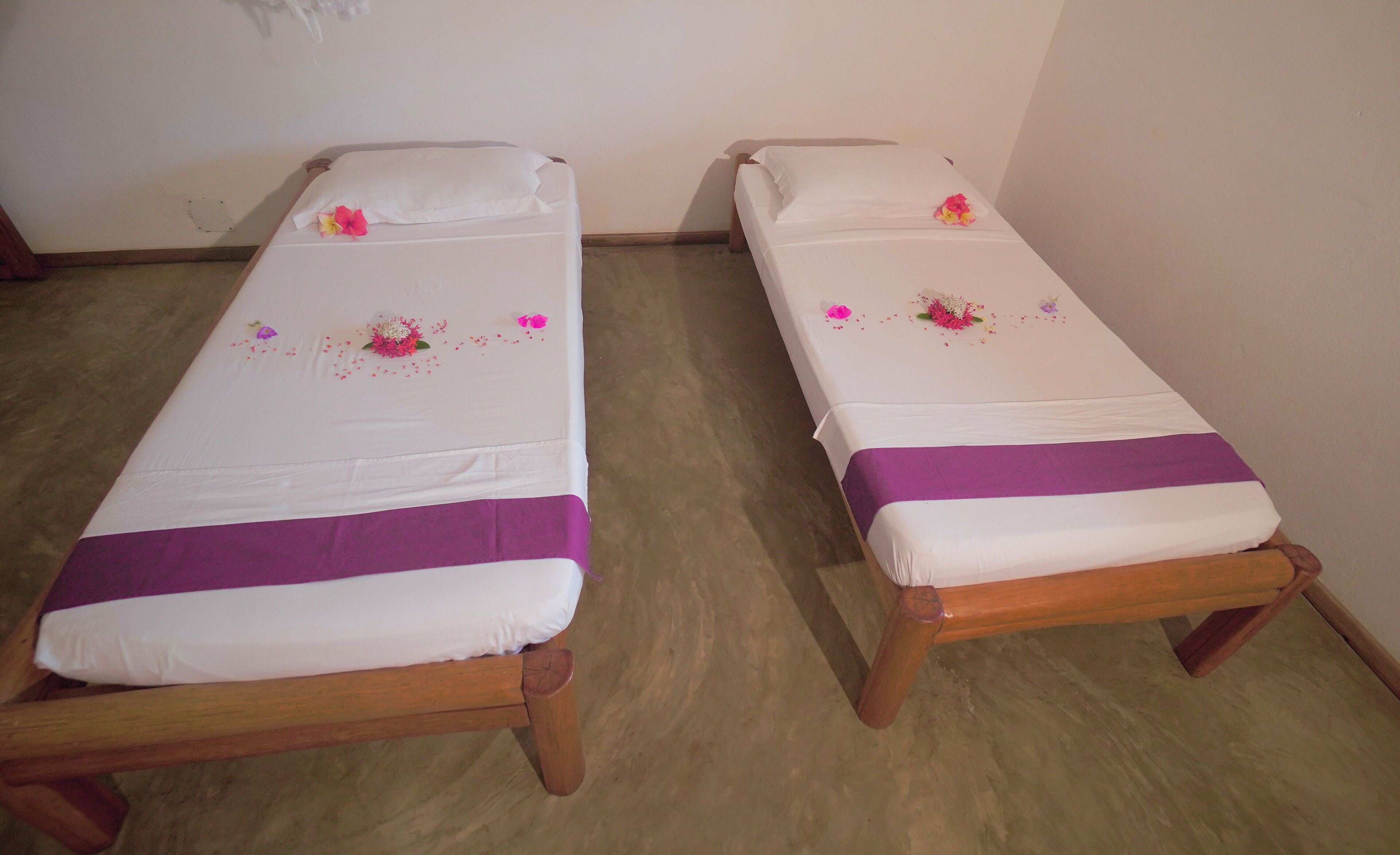 duplex | in-room safe, free wifi, bed sheets