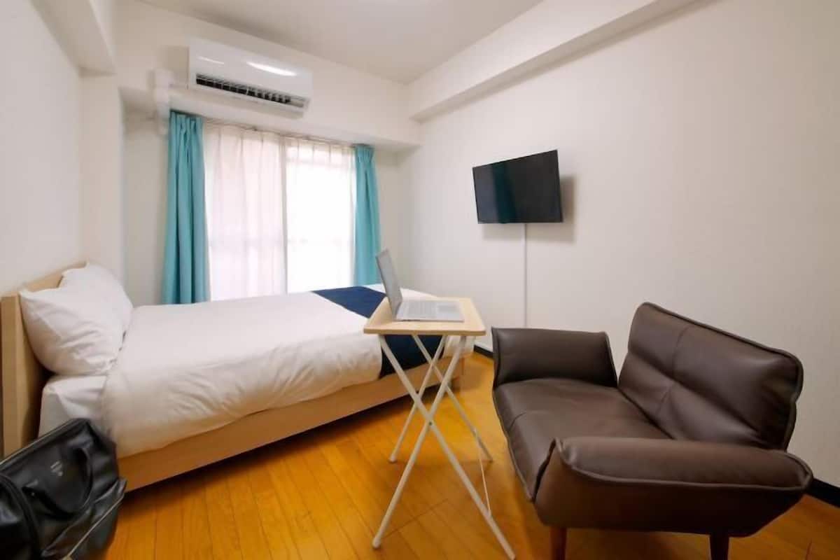 1 bedroom, desk, laptop workspace, free WiFi