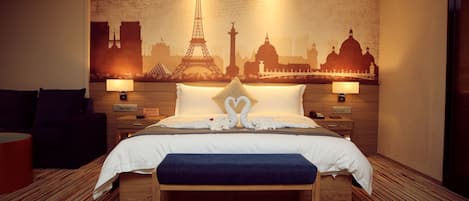 Cubrecamas, escritorio, cortinas blackout y wifi gratis