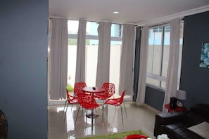 Interior detail - James East Legon Piece (Accra)