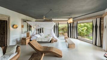 Royal-suite | Premium-sengetøj, minibar, pengeskab på værelset, skrivebord