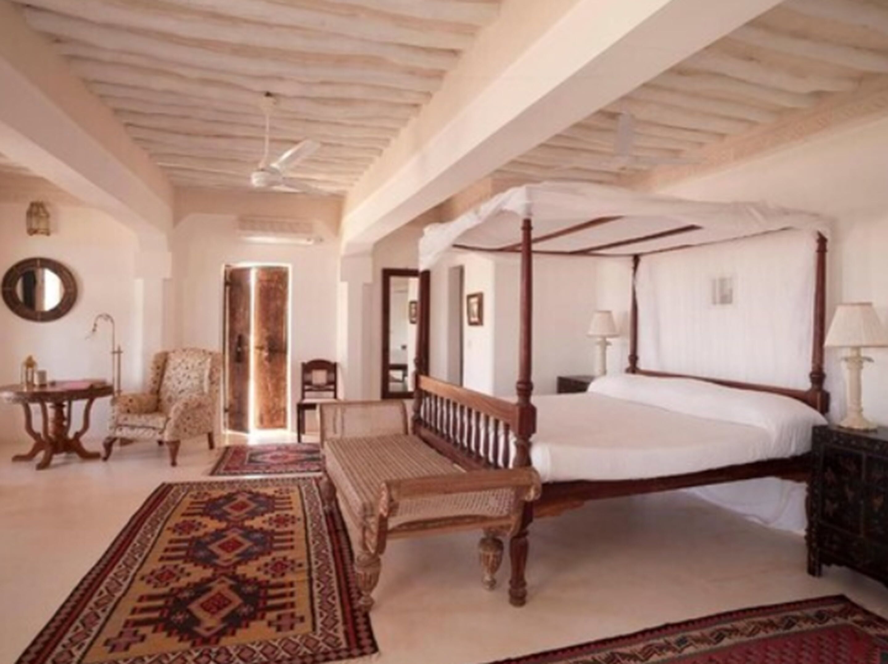 junior suite | 1 bedroom, premium bedding, minibar, in-room safe