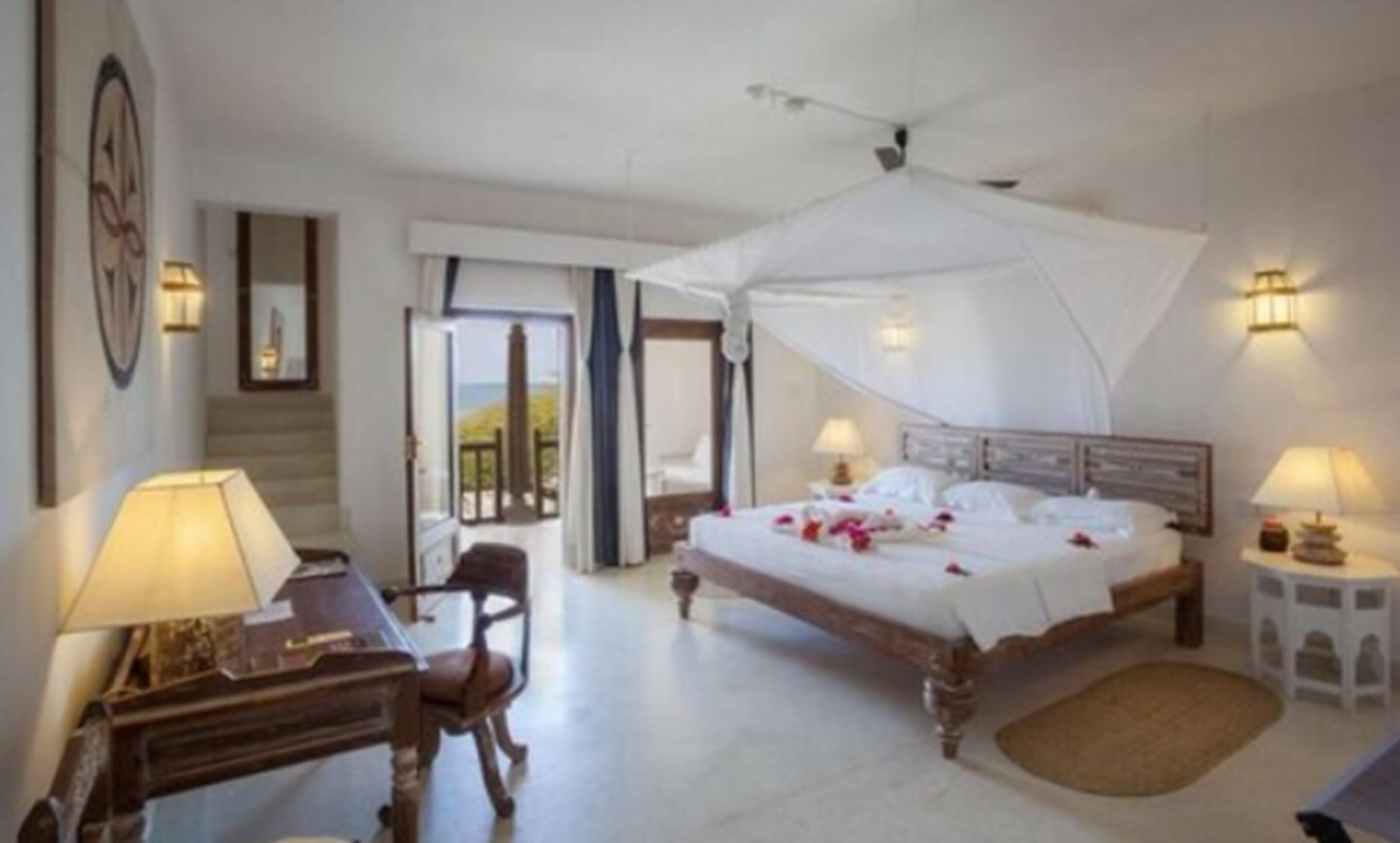 junior suite | 1 bedroom, premium bedding, minibar, in-room safe