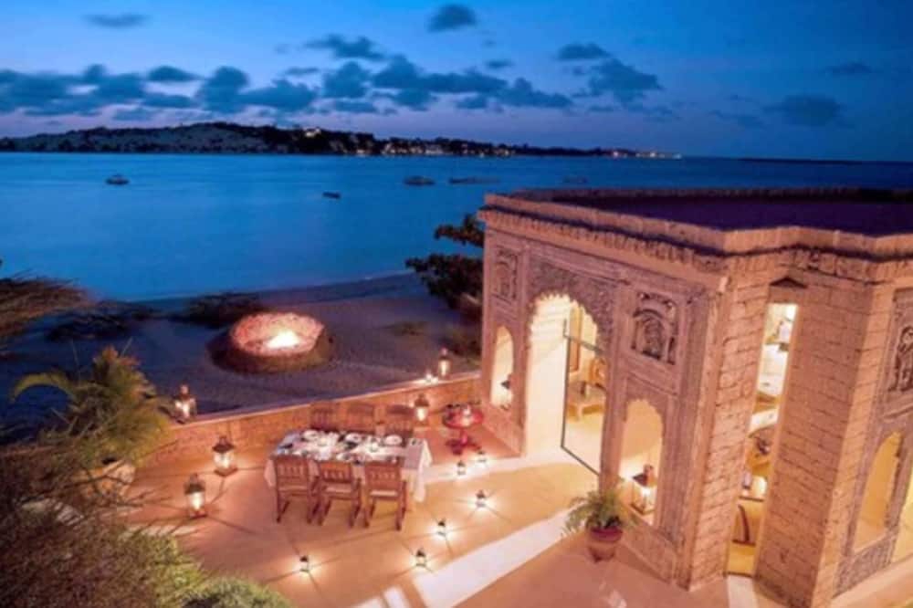 The Majlis Hotel