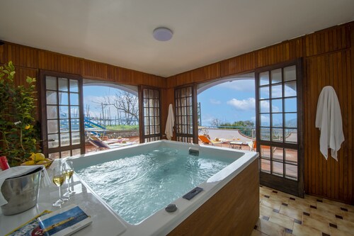 Elegante & Panorama Villa mit Meerblick Solarium