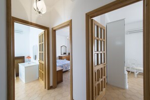 3 Schlafzimmer, Bügeleisen/Bügelbrett, Reisekinderbett, WLAN