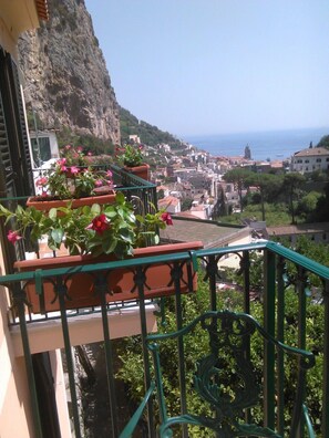 Superior Room | Balcony view - La Valle Delle Ferriere (Amalfi)