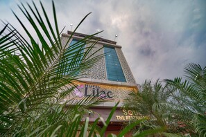 Pintu masuk properti