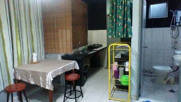 Basic Apartment, 1 Bedroom, Corner | Private kitchenette | Fridge, stovetop, dishwasher, electric kettle