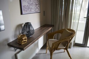 Maison | Aire de séjour | Téléviseur, foyer