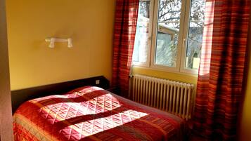 Standard-Doppelzimmer | Schreibtisch, kostenloses WLAN