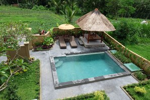 Outdoor pool - The Rana Villa (Tegallalang)