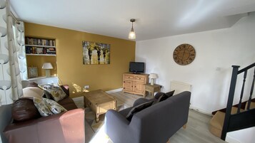 Cottage, Private Bathroom | Lounge