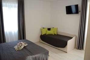 Room | 1 bedroom, premium bedding, desk, free WiFi - B&B al Trifoglio (Campodenno)