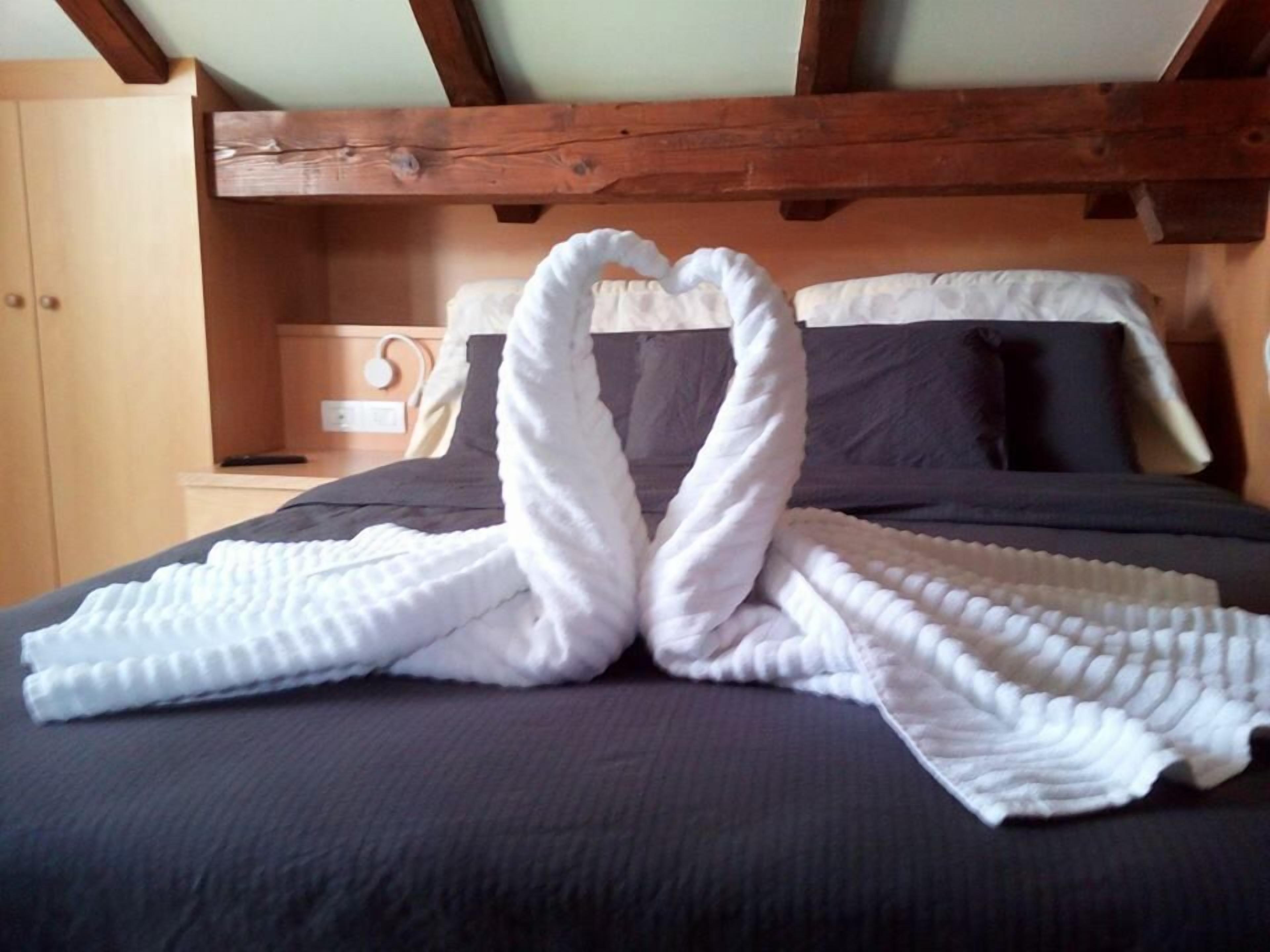 1 bedroom, premium bedding, desk, free WiFi