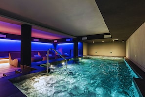 Indoor spa tub - Hotel Orso Grigio (Selva di Cadore)