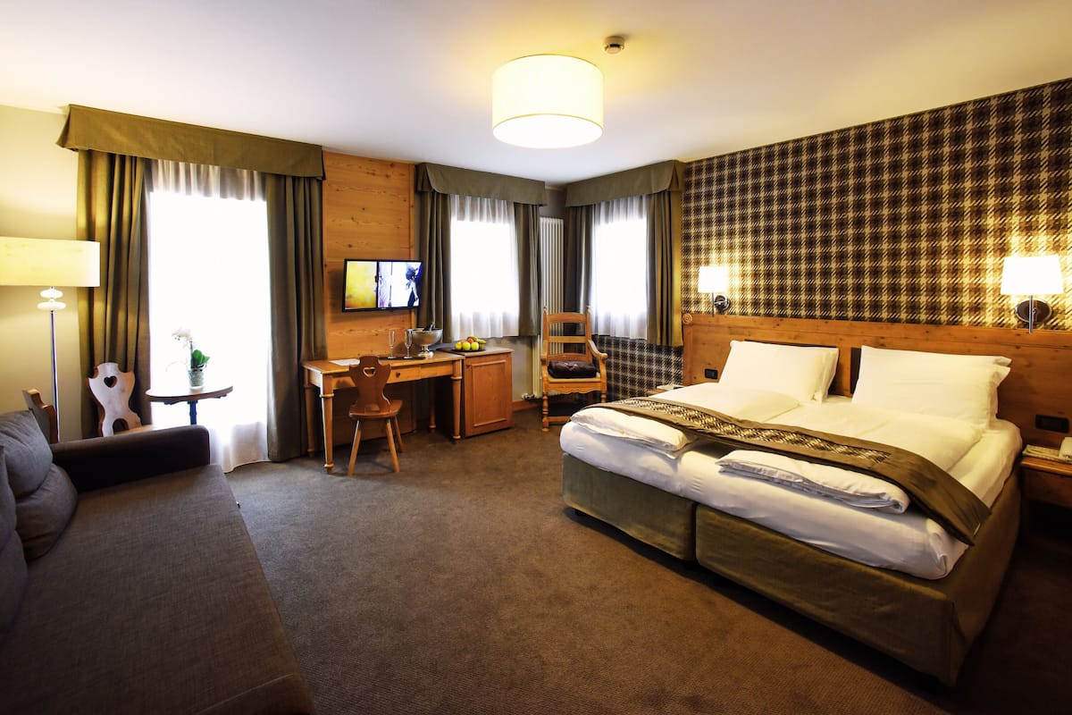 Superior Double or Twin Room | Premium bedding, down comforters, memory foam beds, in-room safe