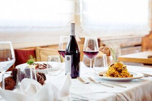 Dîner servi sur place