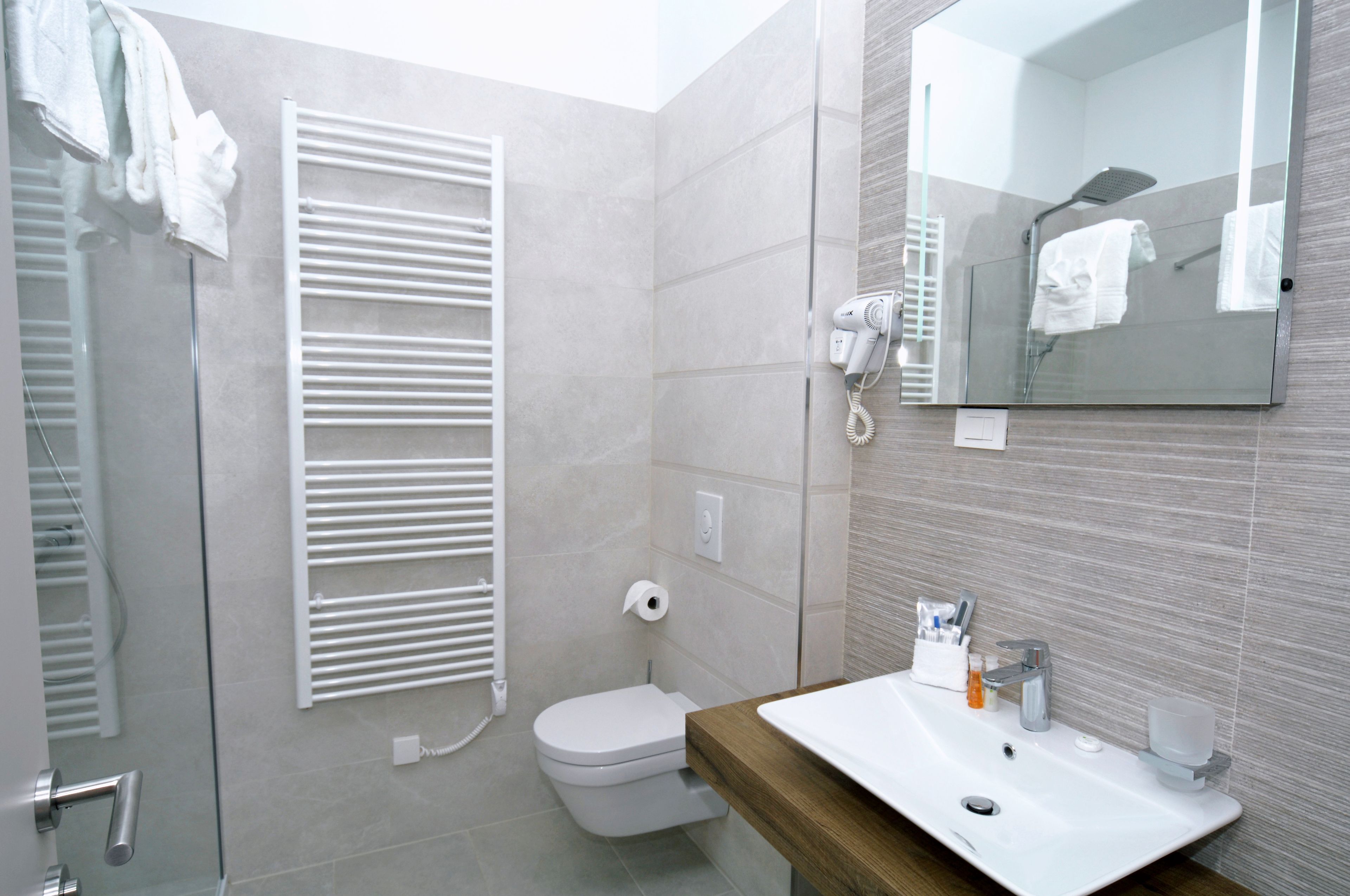apartment, sea view | bathroom | free toiletries, hair dryer, towels