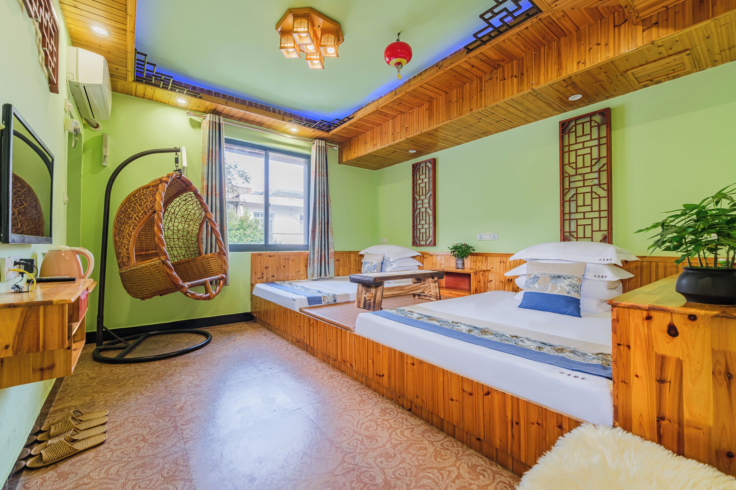 Pillow-top beds, individually decorated, desk, laptop workspace