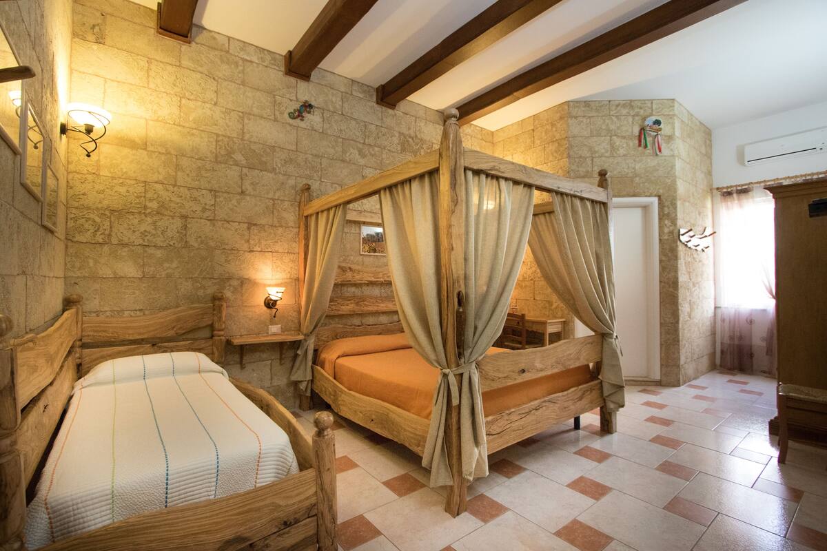 Triple Room