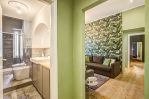 아파트, 침실 3개 | 거실 공간 | 디지털 채널 시청이 가능한 50인치 평면 TV, 스마트 TV