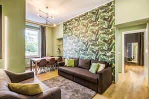 디지털 채널 시청이 가능한 50인치 평면 TV, 스마트 TV